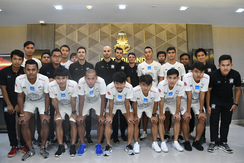 วิเคราะห์บอล ทีเด็ดบอล - ช้างศึก-U21-รายงานตัวเตรียมอุ่นจอร์แดน-U23,-แข้งเทพ-ฟีฟ่าเดย์