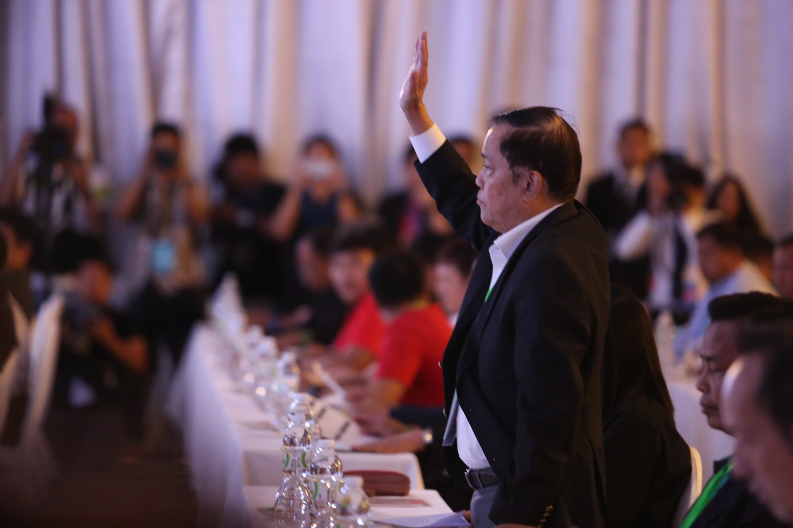 วิเคราะห์บอล ทีเด็ดบอล - การเลือกตั้งสะดุด!--บังยี--บุกประท้วงการเลือกตั้งนายกสมาคมกีฬาฟุตบอลฯ